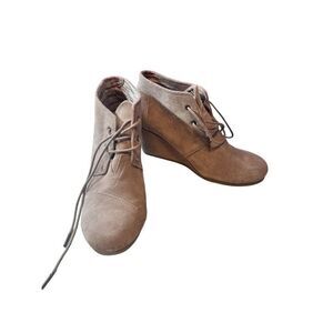 Tom’s desert Suede booties sz 11w